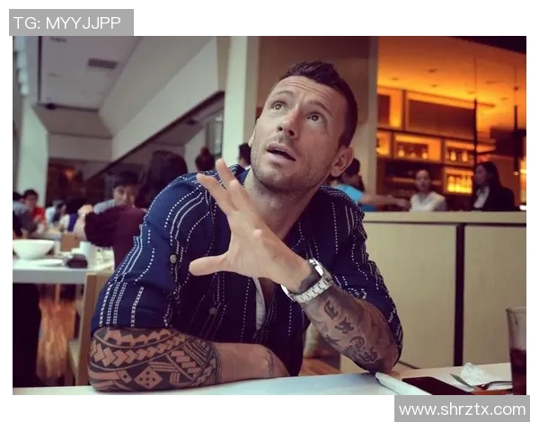 被羞辱的足球明星逆袭之路从低谷到巅峰的传奇人生